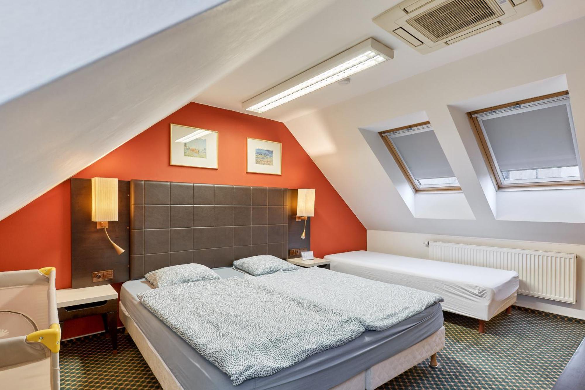 Excellent Apartments In Spa City Center 5 Min Walk From The Colonnade Karlsbad Exteriör bild